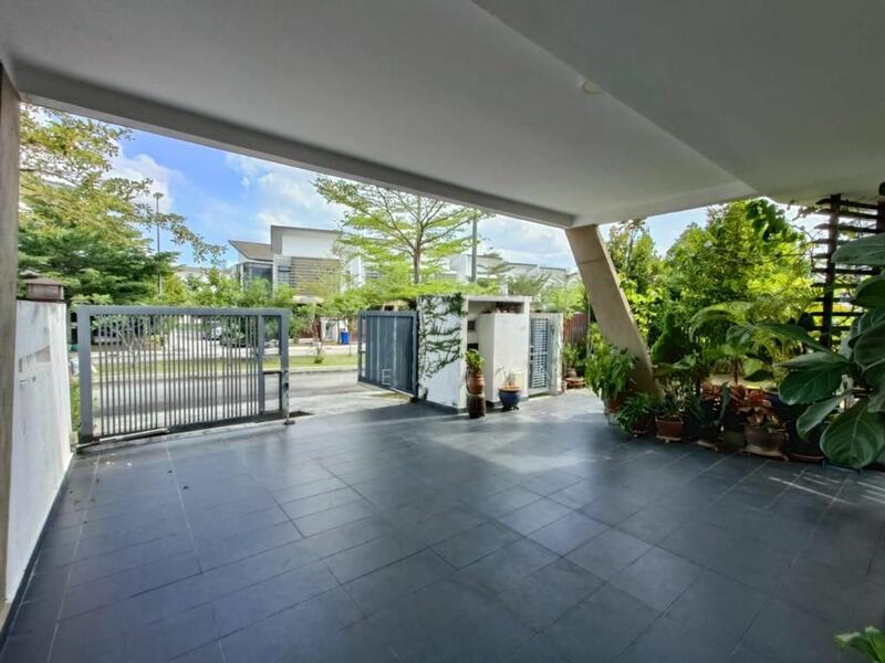 For Sale - Terraced House at Seksyen U1