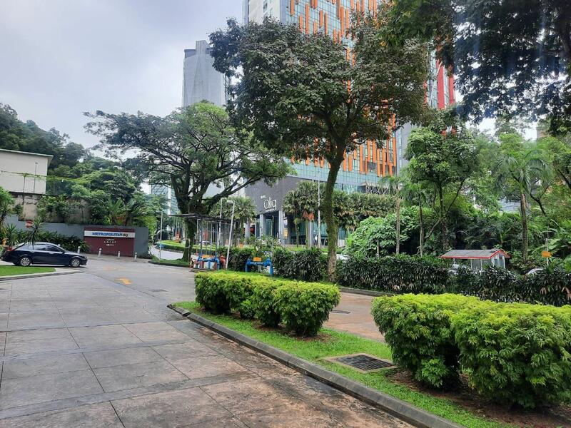 For Rent - Metropolitan Square