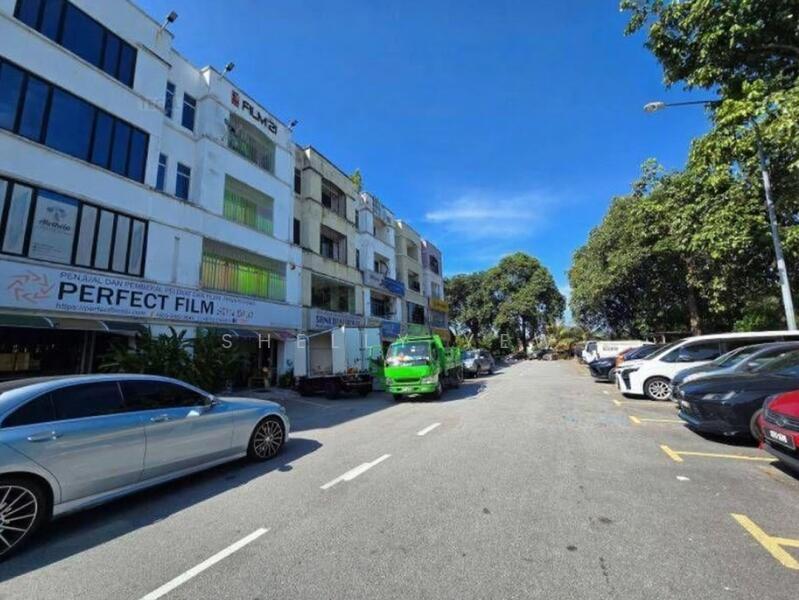 For Rent - 7K sf Facing Main Road 4 Storey Commercial Shop Office whole block FOR RENT!