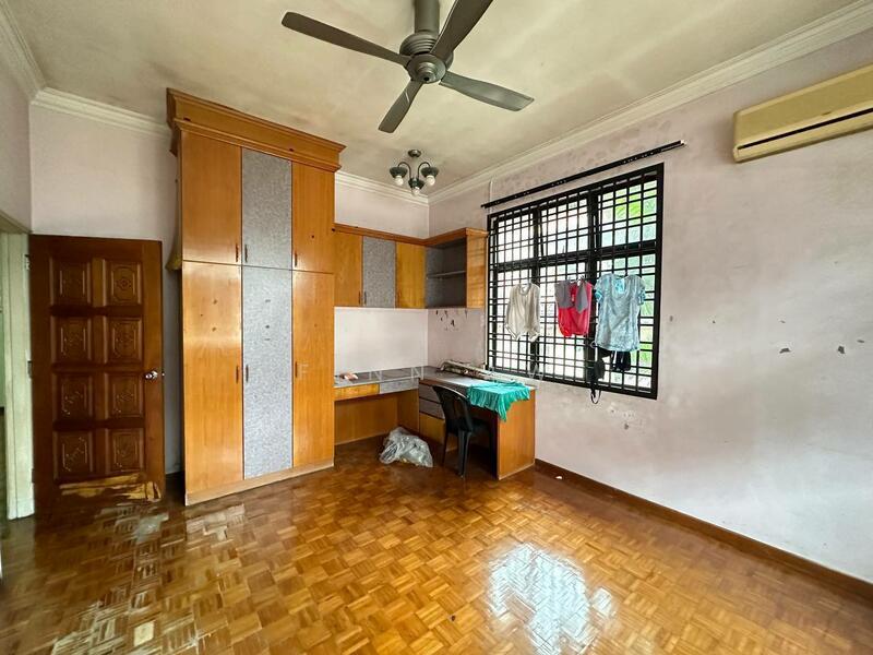 For Sale - Taman Universiti