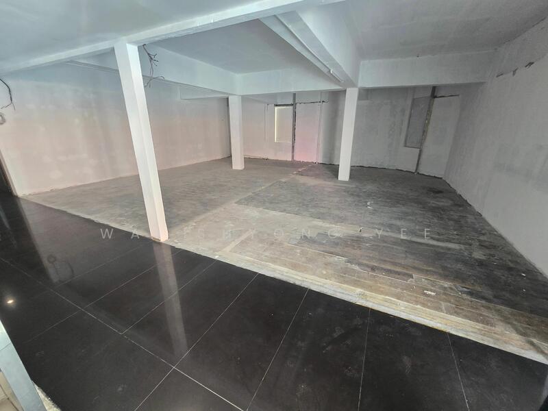 For Rent - 3 Storey Commercial Building - Telawi Square Gallery with Escalator for Rent – facing BV 2