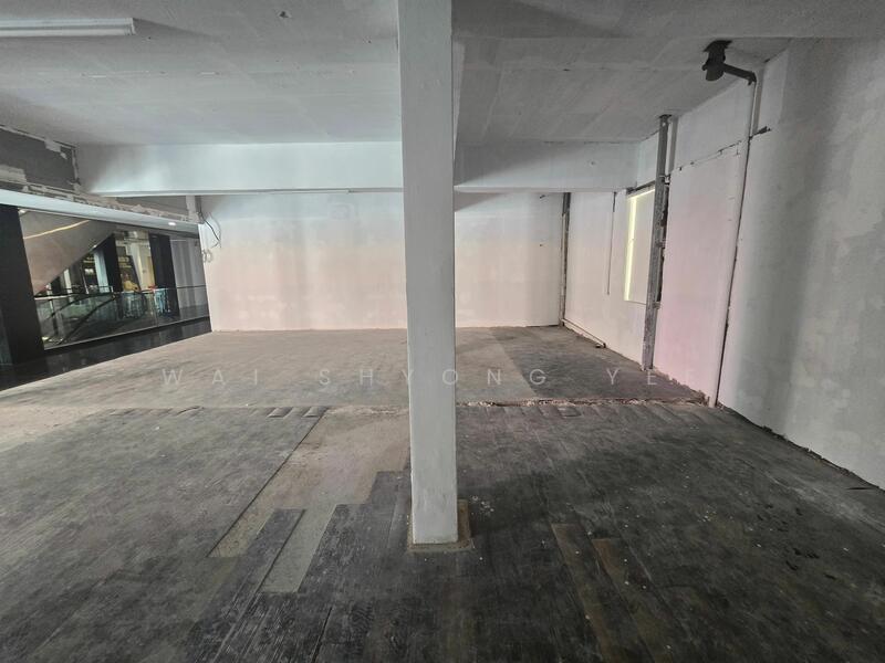 For Rent - 3 Storey Commercial Building - Telawi Square Gallery with Escalator for Rent – facing BV 2