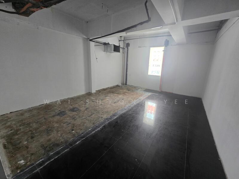 For Rent - 3 Storey Commercial Building - Telawi Square Gallery with Escalator for Rent – facing BV 2