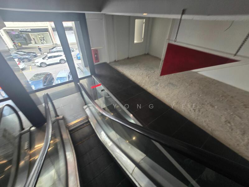 For Rent - 3 Storey Commercial Building - Telawi Square Gallery with Escalator for Rent – facing BV 2