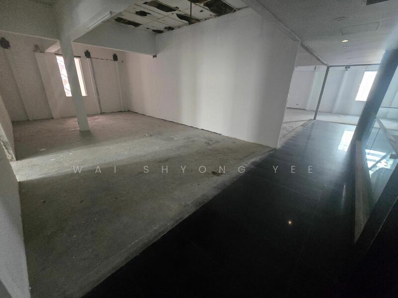 For Rent - 3 Storey Commercial Building - Telawi Square Gallery with Escalator for Rent – facing BV 2
