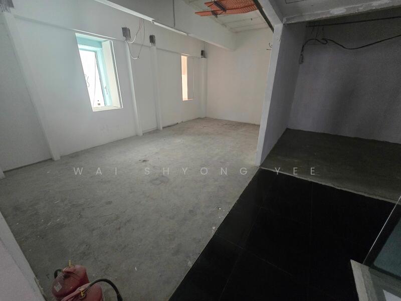 For Rent - 3 Storey Commercial Building - Telawi Square Gallery with Escalator for Rent – facing BV 2