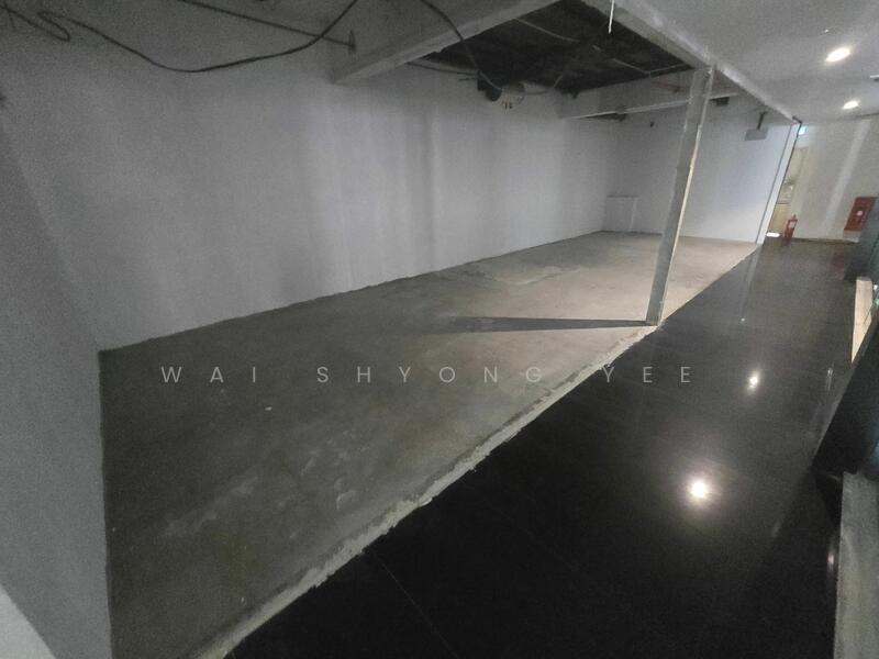 For Rent - 3 Storey Commercial Building - Telawi Square Gallery with Escalator for Rent – facing BV 2