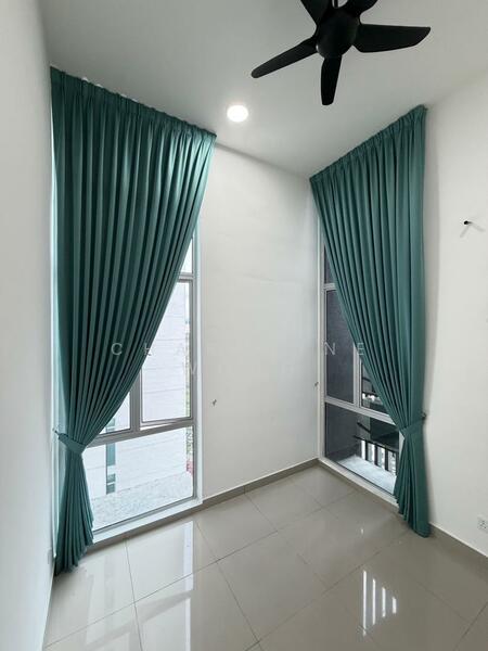 For Rent - Anggun Lumayan