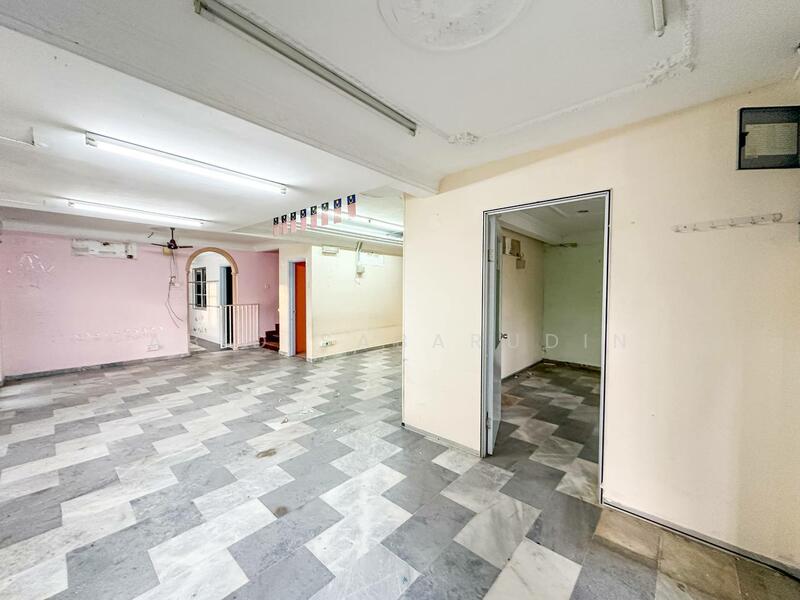 For Sale - 2 Storey Corner Lot Terrace @ Jalan Cecawi Seksyen 6, Kota Damansara