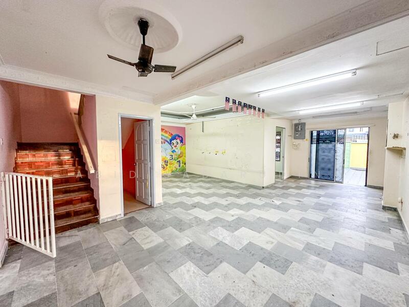 For Sale - 2 Storey Corner Lot Terrace @ Jalan Cecawi Seksyen 6, Kota Damansara