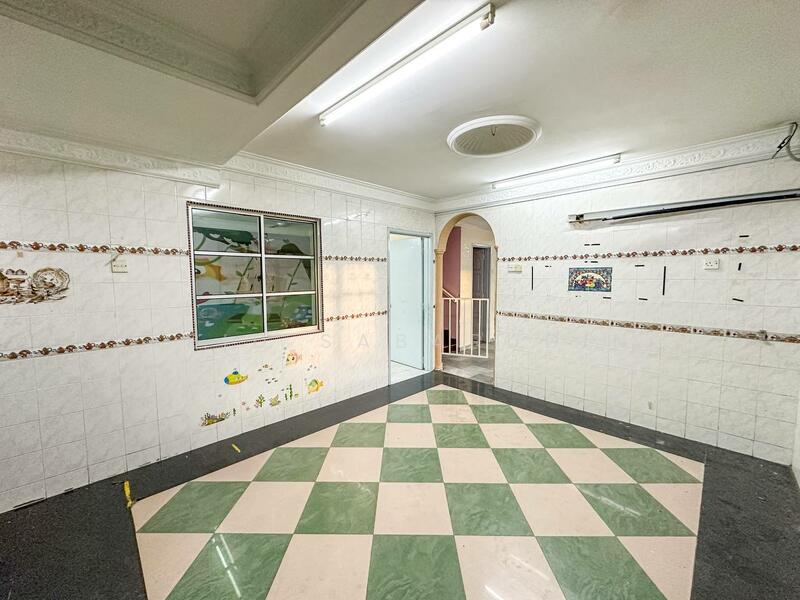 For Sale - 2 Storey Corner Lot Terrace @ Jalan Cecawi Seksyen 6, Kota Damansara