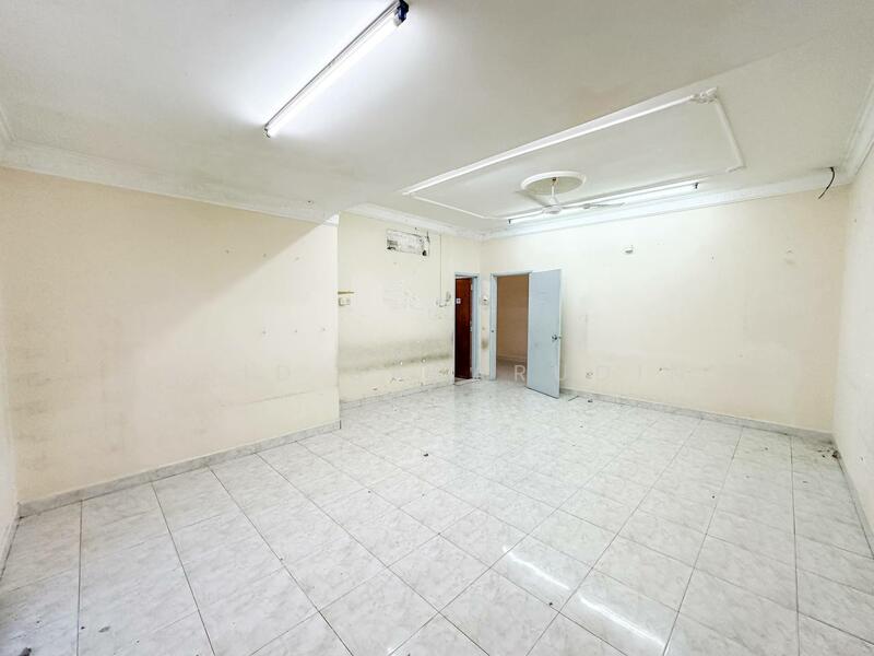 For Sale - 2 Storey Corner Lot Terrace @ Jalan Cecawi Seksyen 6, Kota Damansara