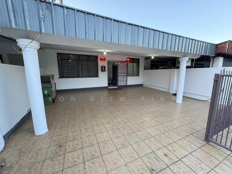 Untuk Disewa - Terraced House at Kampung Kenyalang Park