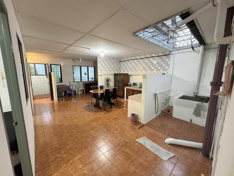 Untuk Disewa - Terraced House at Kampung Kenyalang Park