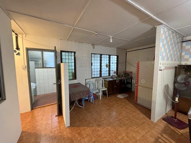 Untuk Disewa - Terraced House at Kampung Kenyalang Park