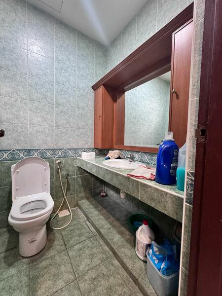 For Sale - Ros Merah