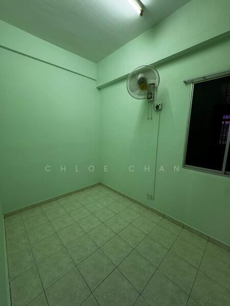 Untuk Disewa - Hata Square