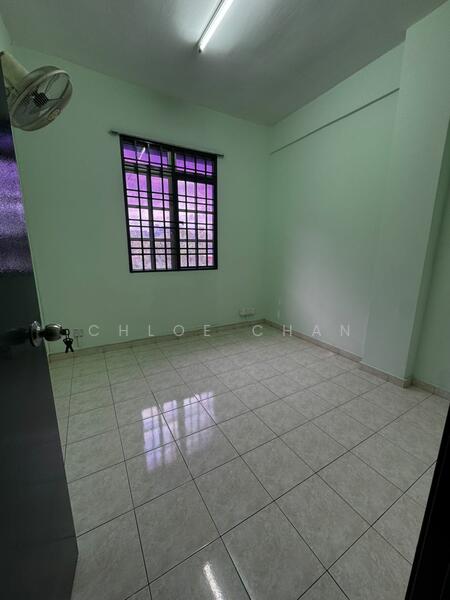 Untuk Disewa - Hata Square