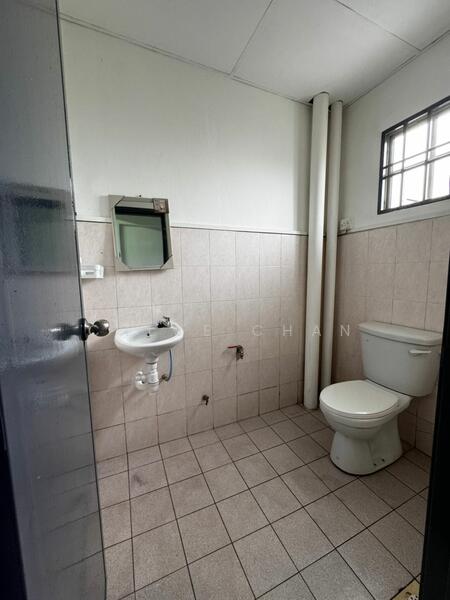 Untuk Disewa - Hata Square