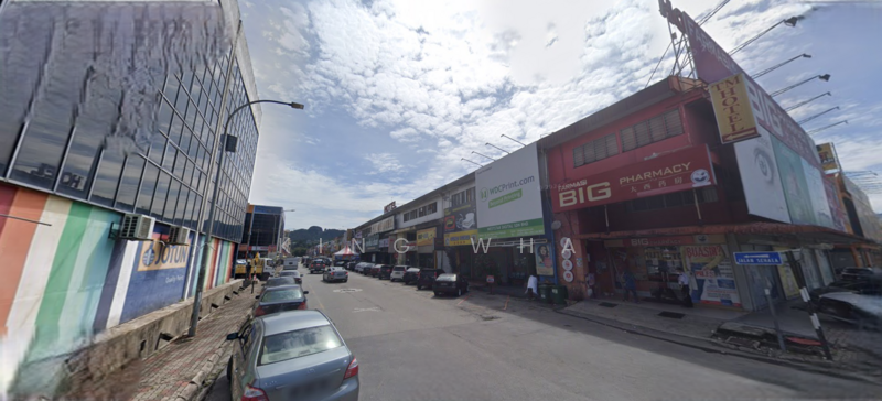 For Sale - taman melawati jalan negara 3 sty shoplot . main entrance . good location . 22x80