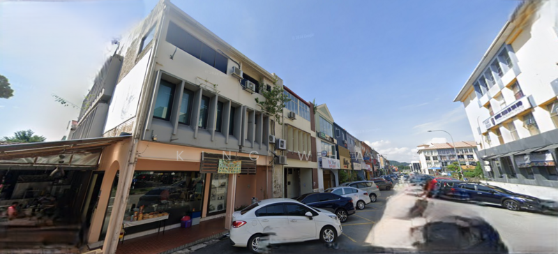 For Sale - taman melawati jalan negara 3 sty shoplot . main entrance . good location . 22x80