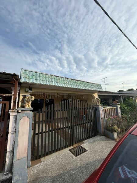 Untuk Dijual - Jalan Dahlia , Taman Aman Senai