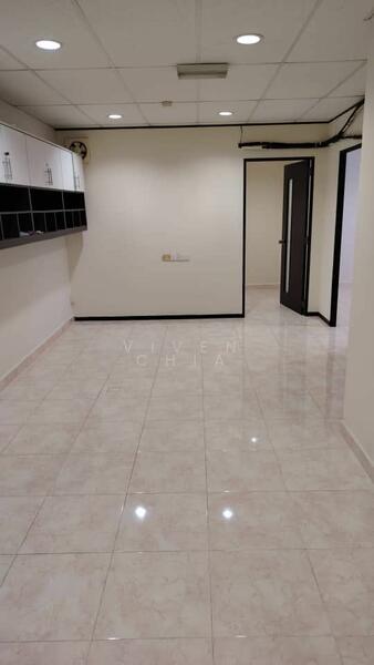 For Rent - Queen’s Avenue