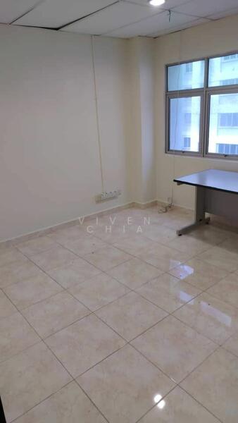 For Rent - Queen’s Avenue