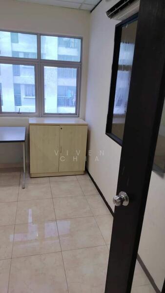 For Rent - Queen’s Avenue