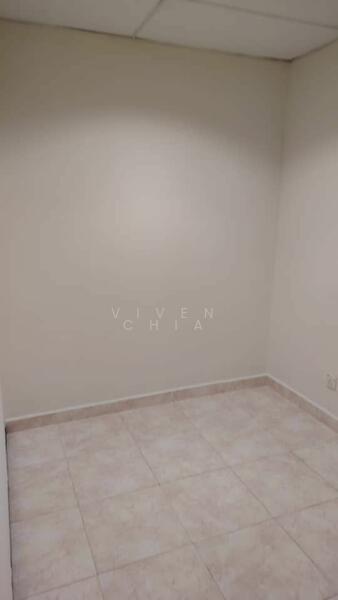 For Rent - Queen’s Avenue