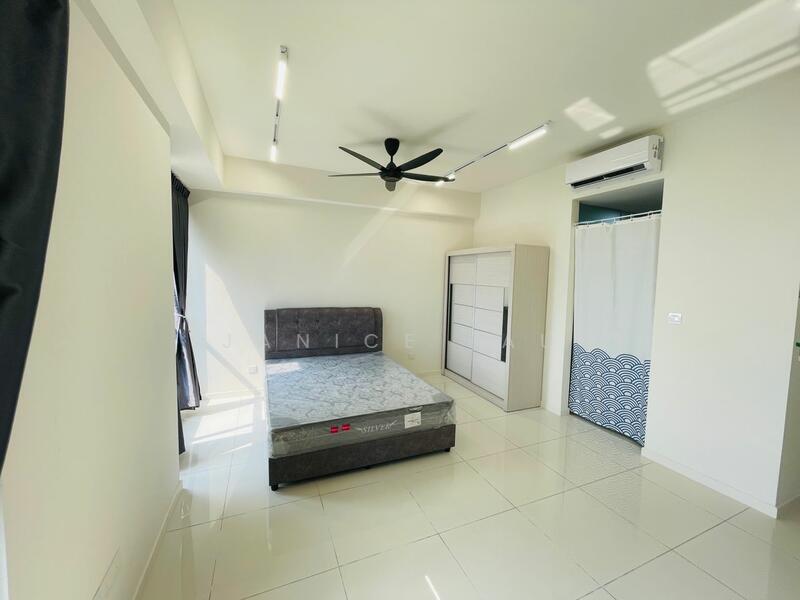 For Rent - Emerald 9