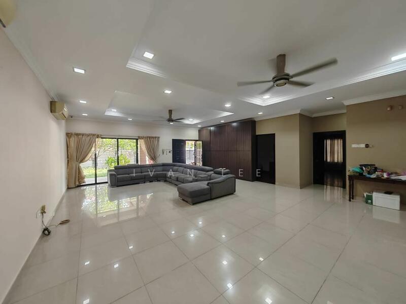 For Sale - Bungalow at Taman Universiti Ss3