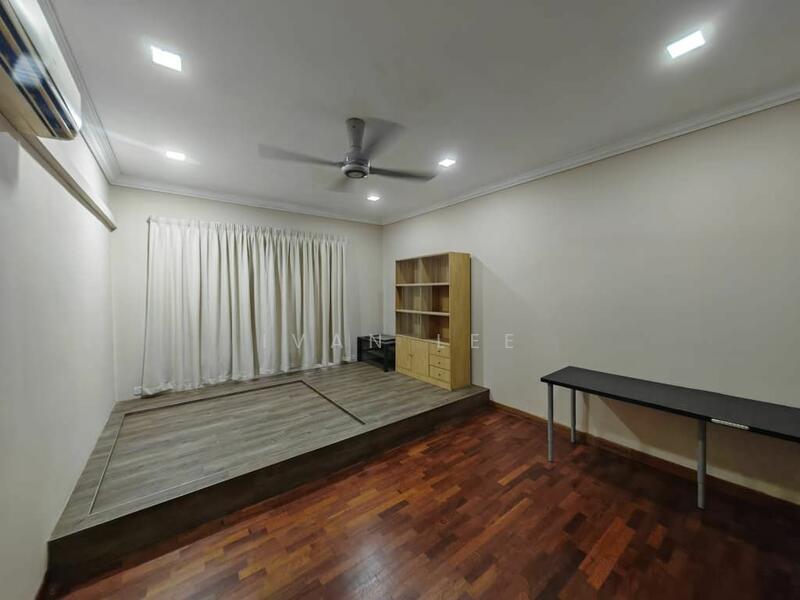 For Sale - Bungalow at Taman Universiti Ss3