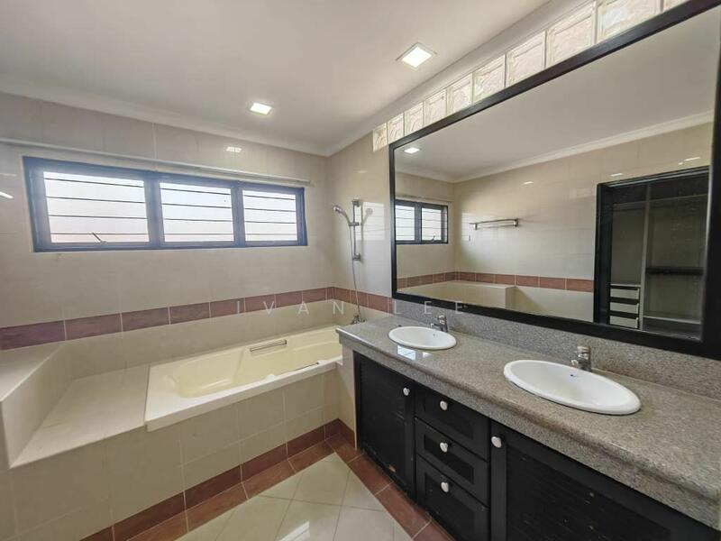 For Sale - Bungalow at Taman Universiti Ss3