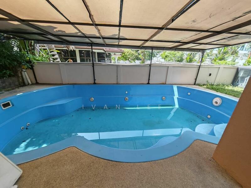 For Sale - Bungalow at Taman Universiti Ss3