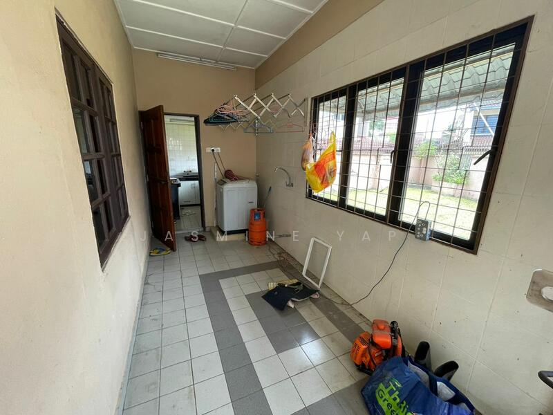 For Sale - ss 15 Subang Jaya End Lot Freehold 2 Storey House near Sri KL Inti College