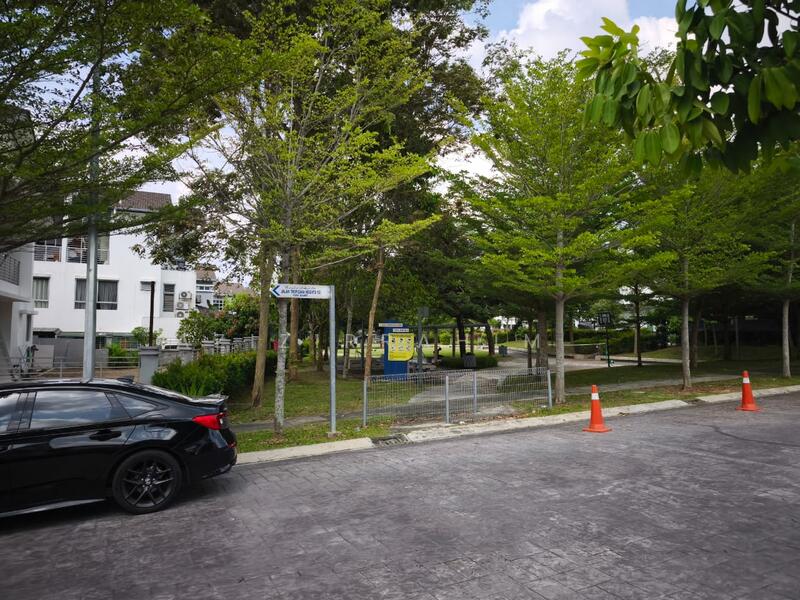 For Sale - 2 Storey Terrace Lake Park Tropicana Heights