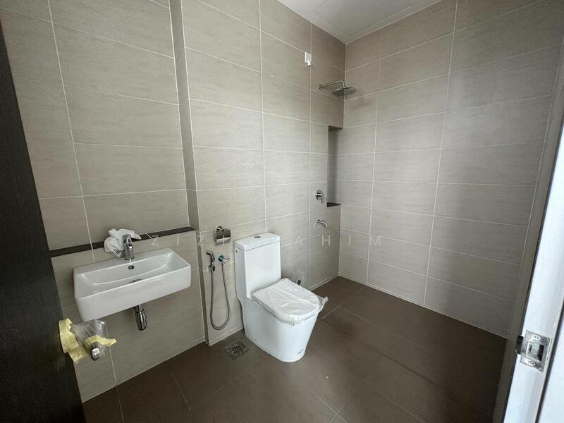 For Rent - Kitchen Cabinet 2 Storey Terrace Serenia Ariya