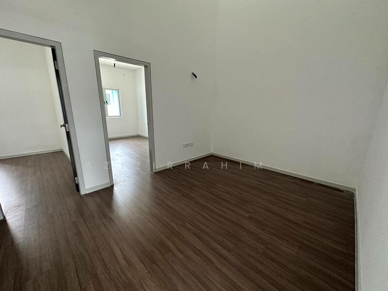 For Rent - Kitchen Cabinet 2 Storey Terrace Serenia Ariya