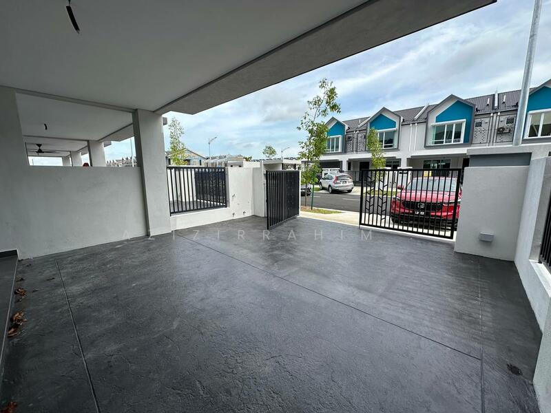 For Rent - Kitchen Cabinet 2 Storey Terrace Serenia Ariya