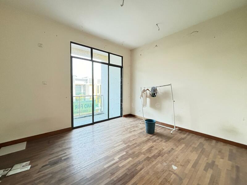 For Sale - Taman Ukay Tropika