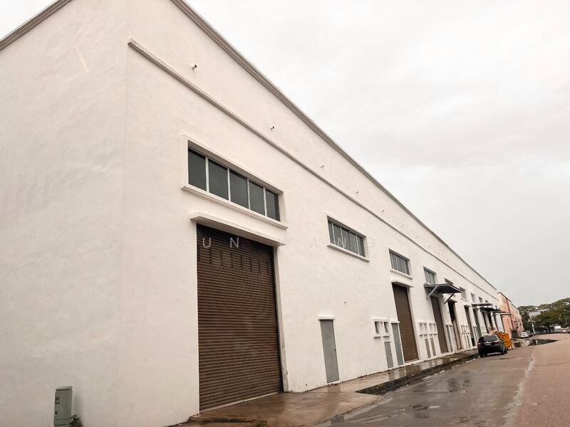 For Sale - Senai Senais