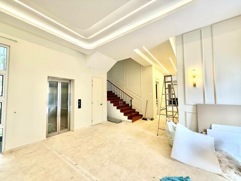 For Sale - Luxurious 4 Storey Corner Lot Bungalow @ LakeFront Villa, Cyberjaya