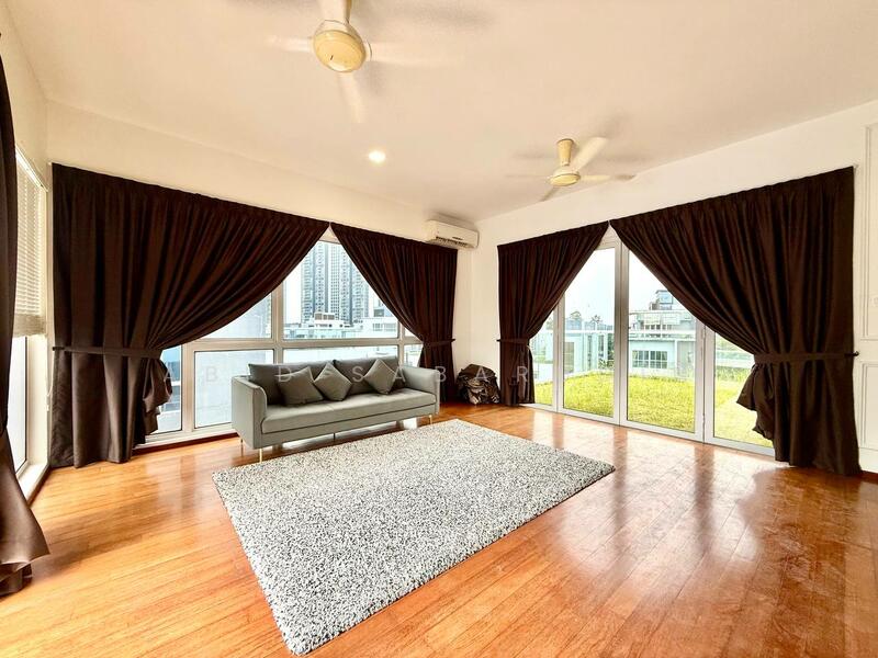 For Sale - Luxurious 4 Storey Corner Lot Bungalow @ LakeFront Villa, Cyberjaya