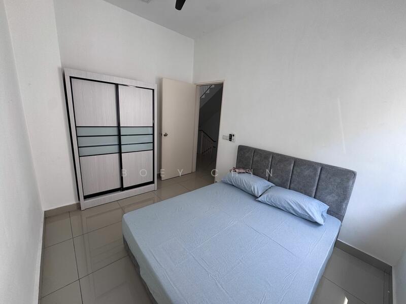 Untuk Disewa - Setia Utama 2 fully Furnished 2.5 Storey Setia Alam