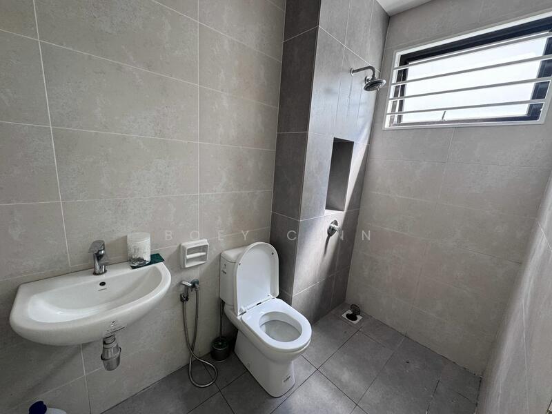 Untuk Disewa - Setia Utama 2 fully Furnished 2.5 Storey Setia Alam