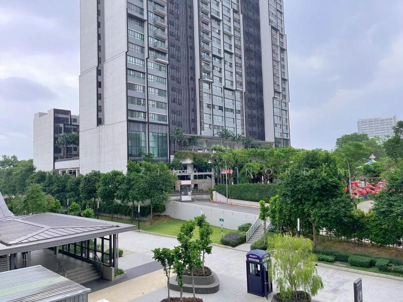 For Sale - i-SOHO @ i-City