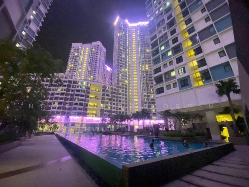 For Sale - i-SOHO @ i-City