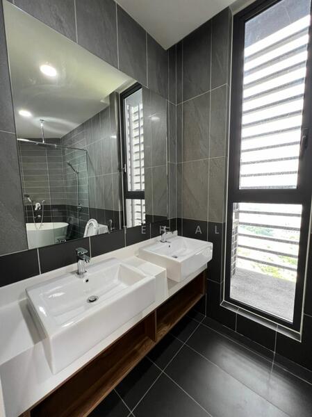 Untuk Disewa - The Estate