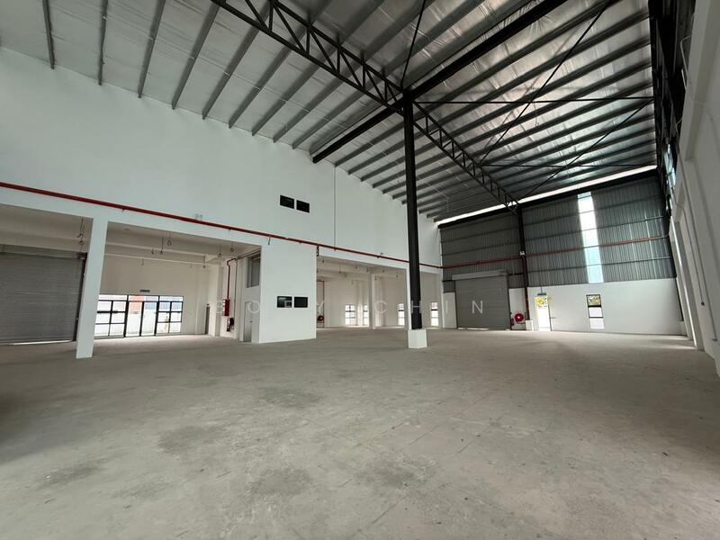 For Rent - Kawasan Perindustrian Nilai Jaya 1.5 Storey Semi-d Factory Corner unit